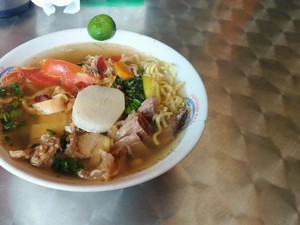 Menikmati Lezatnya Soto Mie Bogor di Bandung