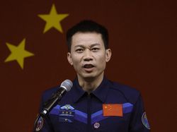 3 Astronaut China Siap Hadapi Tugas Menantang di Stasiun Luar Angkasa