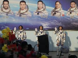 3 Astronaut China Siap Hadapi Tugas Menantang di Stasiun Luar Angkasa