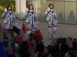 3 Astronaut China Siap Hadapi Tugas Menantang di Stasiun Luar Angkasa