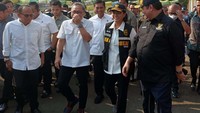 Penindakan secara simbolis dilakukan oleh tiga menteri, yakni Menteri Keuangan Sri Mulyani Indrawati, Menteri Perdagangan Zulkifli Hasan dan Menteri Koordinator Bidang Perekonomian Airlangga Hartarto langsung melakukan pemusnahan dan pemberian hibah secara simbolis barang bekas ilegal tersebut.  