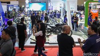 IMOS 2023 dibuka mulai pukul 10.00 - 21.00 WIB. Tiket masuk IMOS 2023 bisa dibeli secara online melalui aplikasi Auto360 dengan harga weekdays (Senin-Jumat) Rp 25 ribu dan weekends (Sabtu-Minggu) Rp 40 ribu.