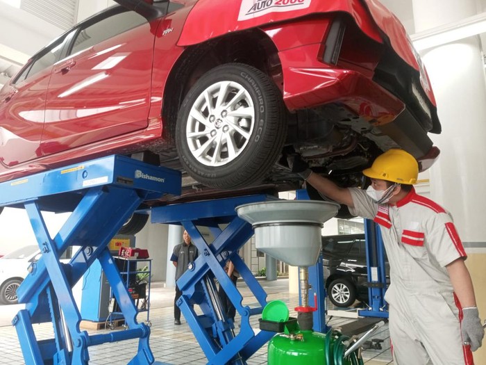 Auto2000 meraih Sertifikat Green Building EDGE Advanced dari Green Building Council Indonesia di Cabang Auto2000 Wahid Hasyim dan Auto2000 BSD City.