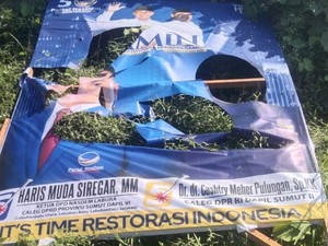 Baliho Ketua NasDem Labura Diduga Dirusak OTK