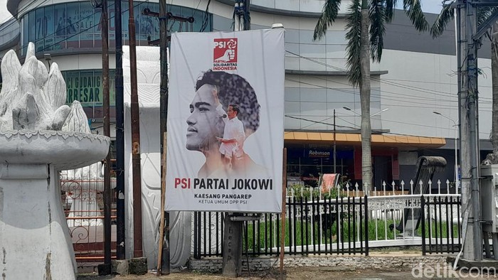Baliho PSI Partai Jokowi bermunculan di Kota Medan. (Nizar Aldi/detikSumut)