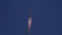 A Long March rocket carrying a crew of Chinese astronauts in a Shenzhou-17 spaceship blasts off at the Jiuquan Satellite Launch Center in northwestern China, Thursday, Oct. 26, 2023. (AP Photo/Andy Wong)