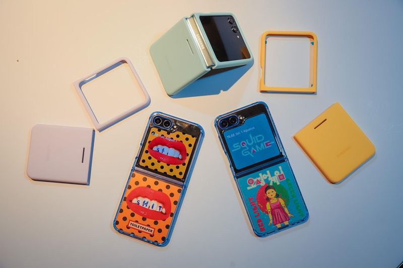 Cover Screen Samsung Galaxy Z Flip5 Multifungsi