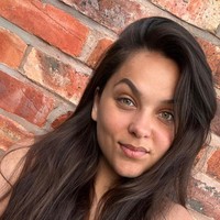 Meski begitu, Fenella mendapat dukungan dari orang tua terlebih mereka melihatnya bisa keliling dunia karena pekerjaan. Foto: Instagram Fenella Fox