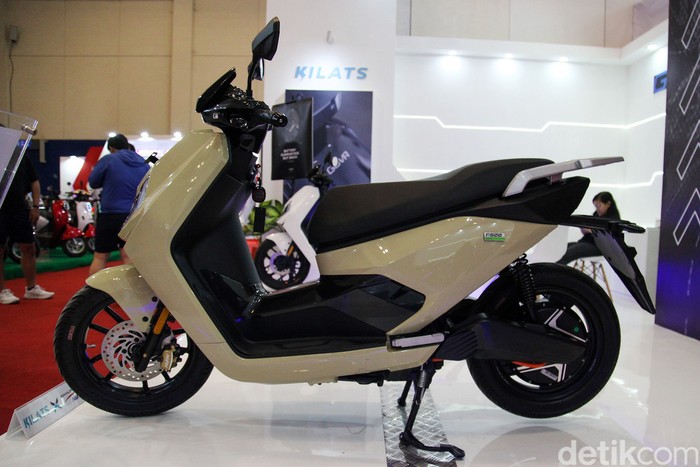 Berbagai merek motor listrik ikut meramaikan IMOS+ 2023, tidak terkecuali Gova. Gova hadir dengan produk unggulannya yaitu seri F600.