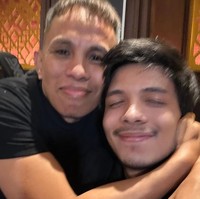 Berpose bersama Atta Halilintar, begini potret kompak keduanya. Bagaimana menurutmu, keduanya terlihat mirip atau tidak? Foto: Instagram/@halilintarasmid