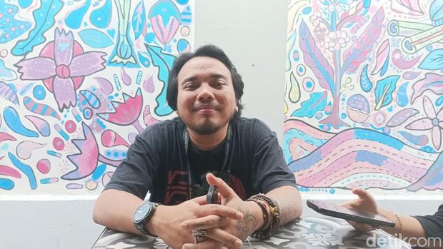 In Magma, Project Manager Lokananta Solo.
