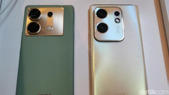 Infinix Zero 30 5G (kiri) dan Infinix Zero 30 4G (kanan). Foto: detikINET/Josina