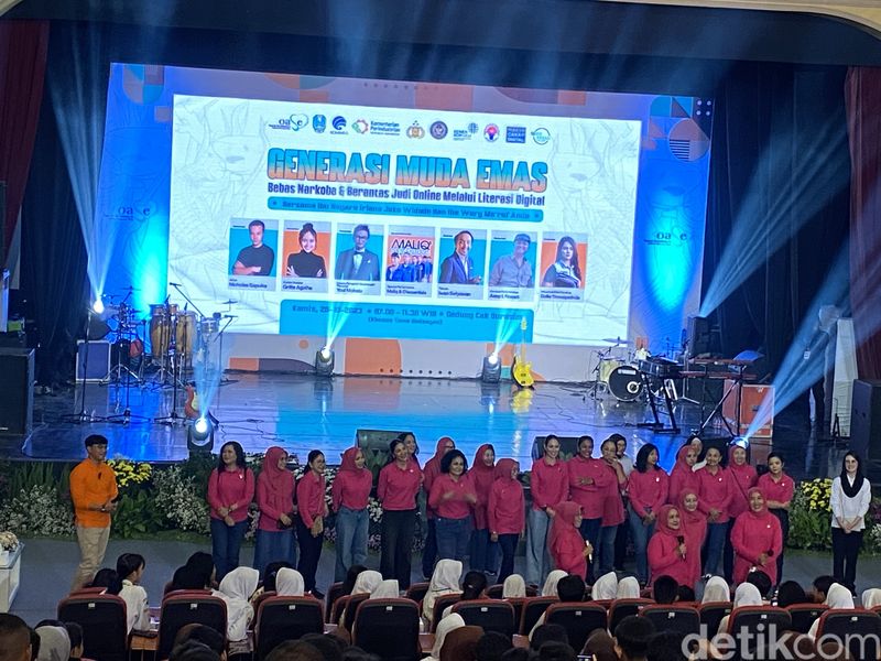 Iriana Jokowi di Surabaya