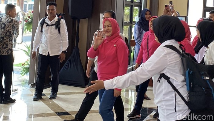 Iriana Jokowi di Surabaya