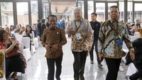 Ia hadir di hari kedua acara BNI Investor Daily Summit 2023 yang mengusung tema “Sustainable Growth Global Challenges” yang langsung dibuka dengan topik pembahasan Economic Growth Through Green Investment.