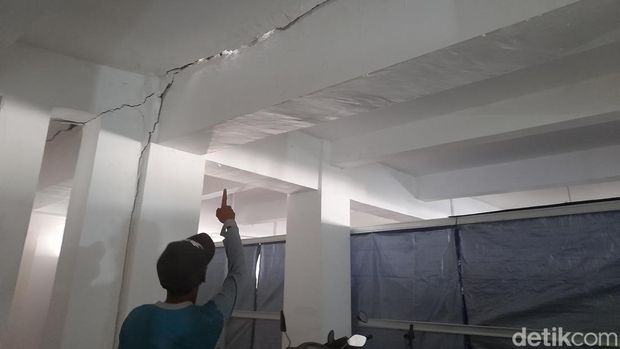 Kondisi gedung Pemkab Brebes yang mengalami kerusakan, Kamis (26/10/2023).