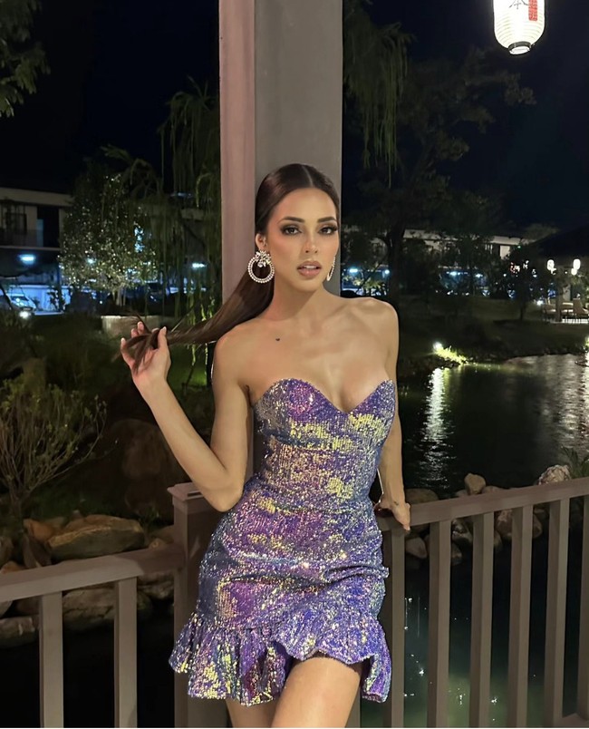 Di usia 17, Luciana memenangkan Miss Teen Pageant yang digelar di Brasil. Kompetisi kecantikan bukan hal baru baginya.