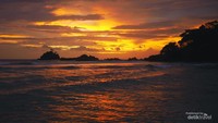 Keindahan Pulau Kelapa saat senja.