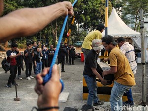 Serikat Pekerja Ancam Geruduk Kemensetneg Jika Akses Hotel Sultan Tak Dibuka!
