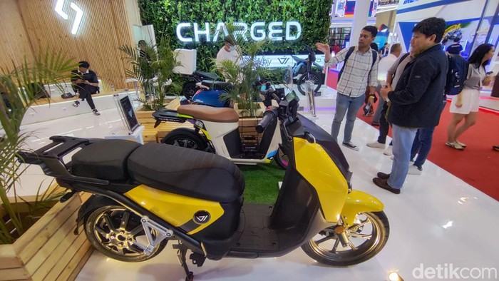 Motor listrik Charged mulai bisa dipesan.