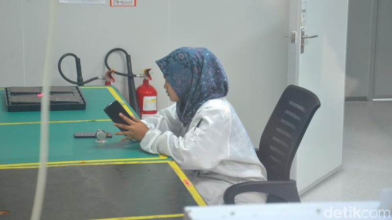 Pabrik Oppo dan Uji Lipat Find N3