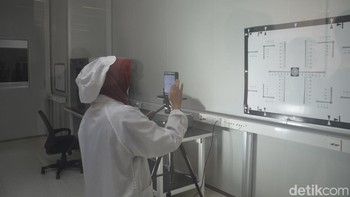 Pengetesan Optical Image Stabilization (OIS) dan Optical Axis Calibration and Verification. Foto: Argya D Maheswara/detikcom