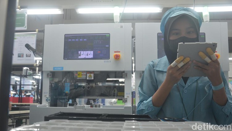Pabrik Oppo dan Uji Lipat Find N3
