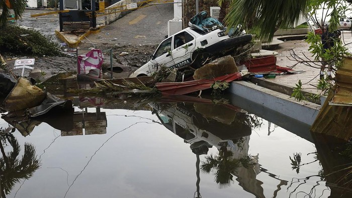 Badai Otis menerjang Acapulco, Meksiko, Rabu (25/10/2023) waktu setempat. Badai yang masuk dalam kategori 5 (sangat berbahaya) itu menimbulkan kerusakan.