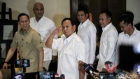 Berlanjut ke tahun 2019, Prabowo kembali maju menjadi capres dengan formasi pasangan Prabowo-Sandiaga Uno tetapi lagi dan lagi kalah dengan pasangan Jokow -Maruf Amin.