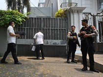 Polisi Geledah Rumah Firli Bahuri di Bekasi dan Jakarta