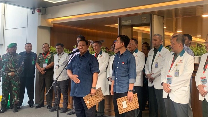 Prabowo-Gibran selesai jalani pemeriksaan di RSPAD