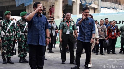 Momen Prabowo-Gibran Tiba di RSPAD untuk Tes Kesehatan