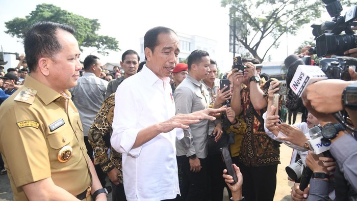 Presiden Jokowi di SMKN 2 Palembang.