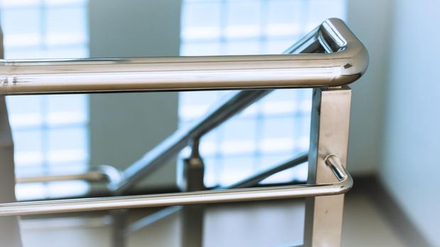 railing tangga stainless steel.