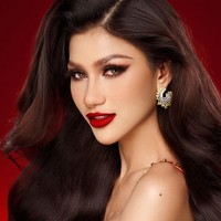 “Perang hanya membuat kehancuran termasuk keluarga, mimpi dan harapan. Mari kita memaafkan dan saling mendengarkan dan memulai dialog. Aku memanggil semua komunitas internasional untuk mengambil langkah sehingga bisa mencegah tidak ada lagi anak yang tumbuh dengan keadaan berantakan,” ungkapnyaFoto: dok. Instagram/@ritassyawellgreat