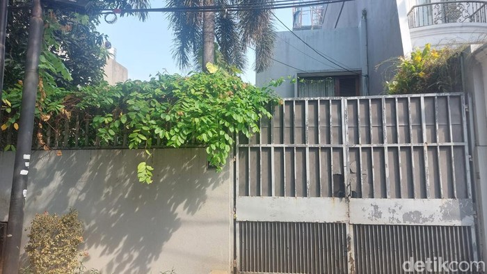 Rumah di Jalan Kertanegara, Jakarta Selatan digeledah terkait dugaan kasus pemerasan SYL. (Rumondang/detikcom)