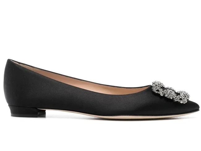 Di situs Farfetch, sepatu dari Hangisi itu dijual seharga US$ 1.007 atau Rp 16 juta. (Foto: Dok. Farfetch)