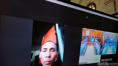 Roy Pelaku Pembunuhan Mahasiswa Ubaya Angeline Jalani Sidang Perdana