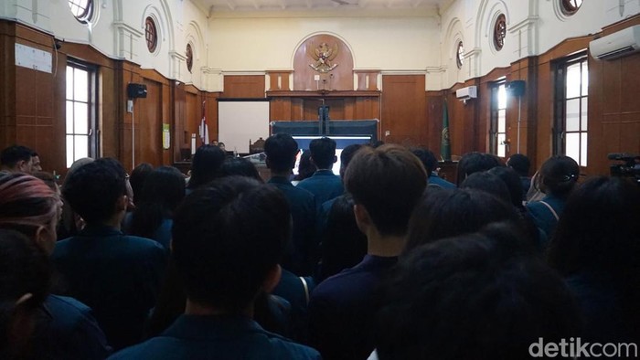 Sidang Perdana kasus Pembunuhan Angeline