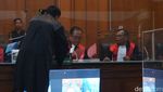 Roy Pelaku Pembunuhan Mahasiswa Ubaya Angeline Jalani Sidang Perdana