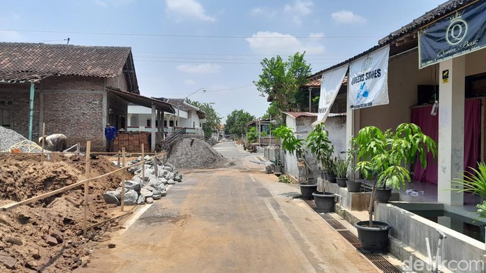 Suasana di Desa Sugihan, Kecamatan Bendosari, Sukoharjo yang konon dulunya dihuni oleh orang-orang kaya. Foto diambil Kamis (26/10/2023).