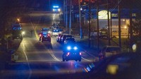 Penembakan itu terjadi di arena bowling serta restoran dan bar lokal di kota Lewiston, Maine. AP Photo/Robert F Bukaty.  