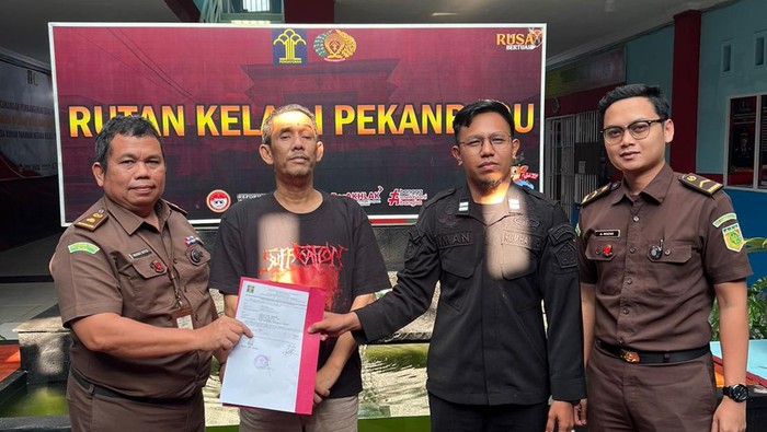 Tersangka K ditahan di Rutan Kelas I Pekanbaru (dok Kejati Riau)