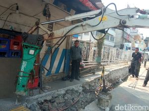 Trotoar Margonda Baru Direvitalisasi Dibongkar Lagi, Ini Kata Pemkot Depok