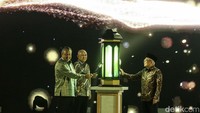 Dalam momentum tersebut, turut diluncurkan dua program baru di industri syariah yakni Master Plan Industri Halal Indonesia (MPIHI) dan aplikasi Satu Wakaf Indonesia.  