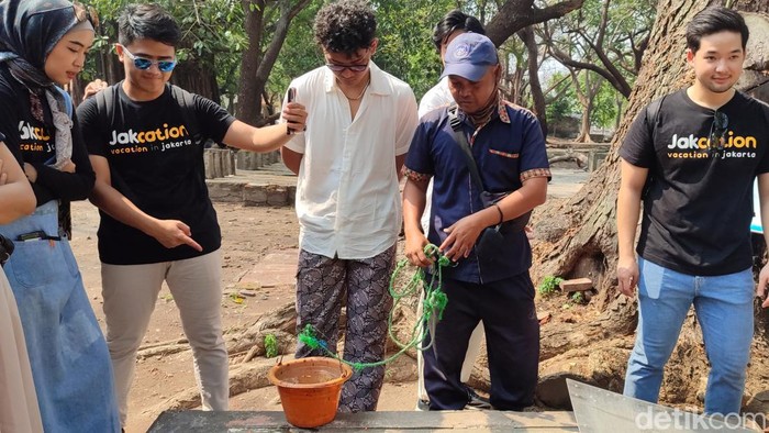 Abang None berwisata ke Kepulauan Seribu dalam rangka promosi wisata bahari, Kamis (26/10/2023).
