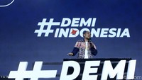 Saat pengisi acara Demi Indonesia dalam diskusi yang bertemakan Berbeda-beda Tapi Fun, Abdur Arsyad sangat menyanyangkan keadaan seperti itu yang sempat dialami dulu. Banyak orang kemudian memilih untuk mencoba peruntungan serupa Abdur dengan harapan sukses.  