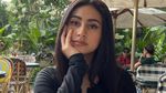 Gaya Keren Afifah Riyad saat Jajan Bubble dan Smoothie