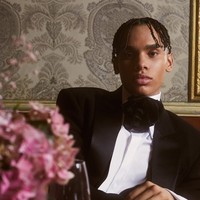 Dalam penampilannya untuk Tatler edisi Desember itu, Alexandre pun membahas hubungannya dengan Pangeran Albert. Foto: dok. Tatler