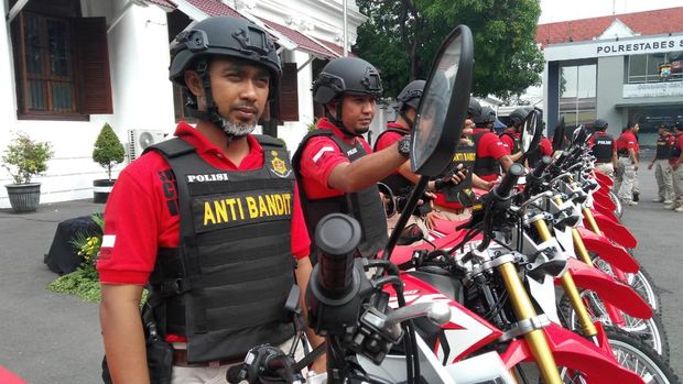 Bripka Amin Bangun Sekolah Gratis untuk Anak Yatim di Surabaya